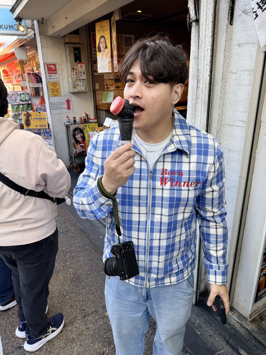 t_superman_j's tweet photo. 漆黒ソフトクリーム美味しかったなぁ🍦 https://t.co/BwTKIuI4Dw