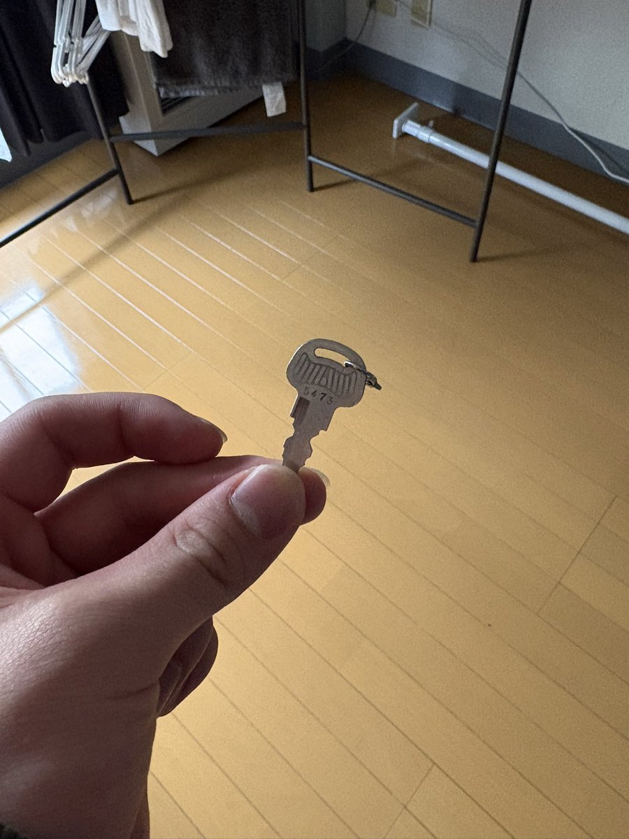 しーん tweet media