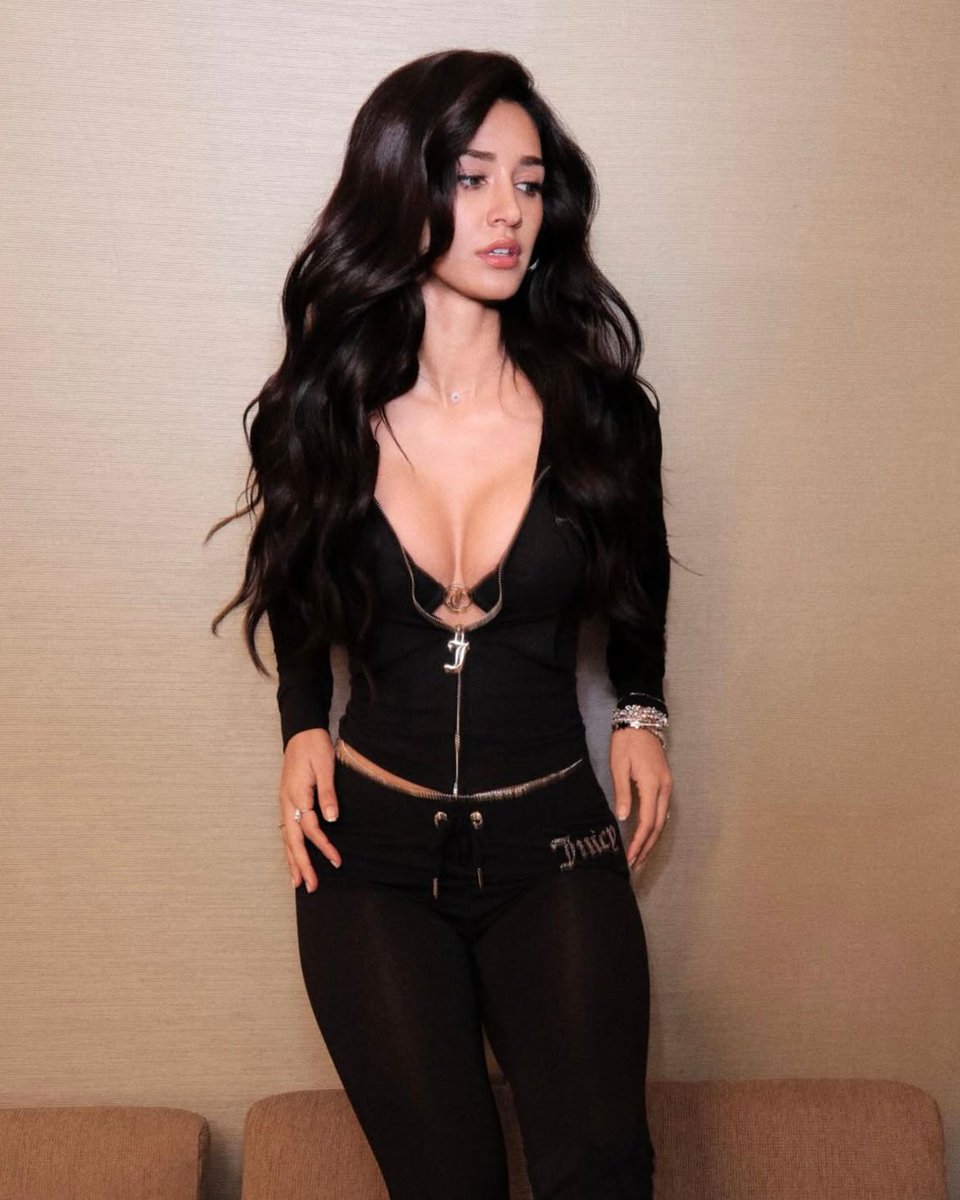 Disha Patani tweet media