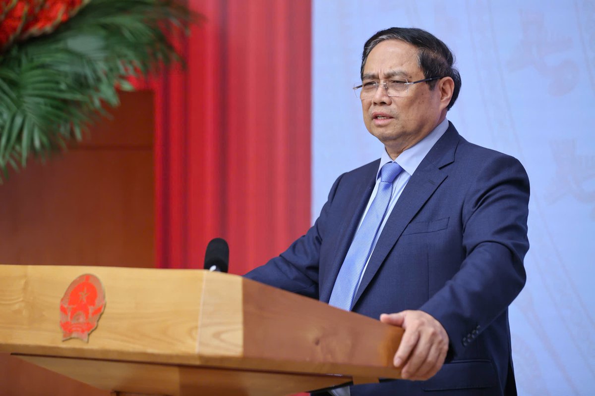 uninvietnam's tweet image. 🇺🇳🇻🇳 “Act earlier, invest smarter, protect better”
At the National Conference on #DRR, UNRC @ptamesis called for a shift from response to risk reduction, linking #earlywarning to early action to better protect vulnerable communities💪