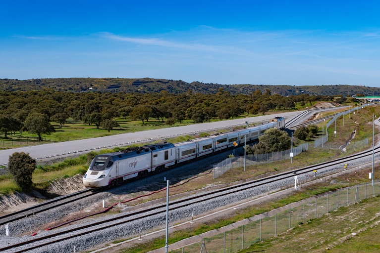 Renfe tweet media