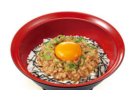 PMap_protein's tweet photo. 意外にすき家のメニューたんぱく質高いです
ex)鶏そぼろ丼
カロリー:673kcal
タンパク質:30.6g
炭水化物:100g前後
減量中とかでも問題ない量
おまけに卵はビタミンA、D、E、そして代謝を助けるビタミンB群が豊富でエネルギー代謝を円滑に
#PMap
#タンパク質
#筋トレは正義
#プロテイン https://t.co/4KmFlquy3N