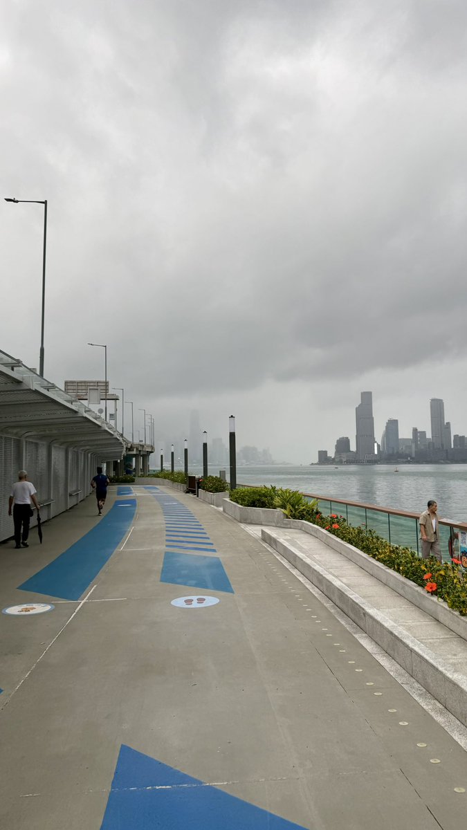 Ivan Bogdan tweet media