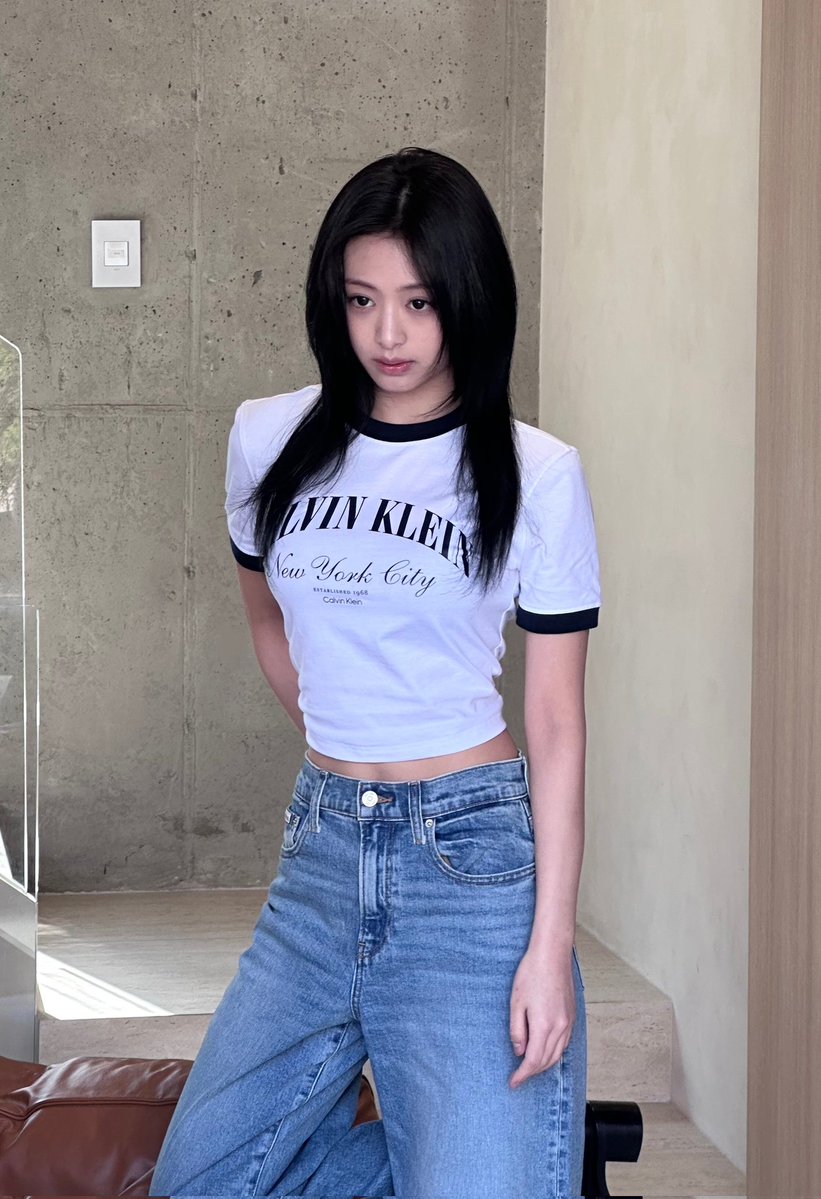 ahyeon pics tweet media