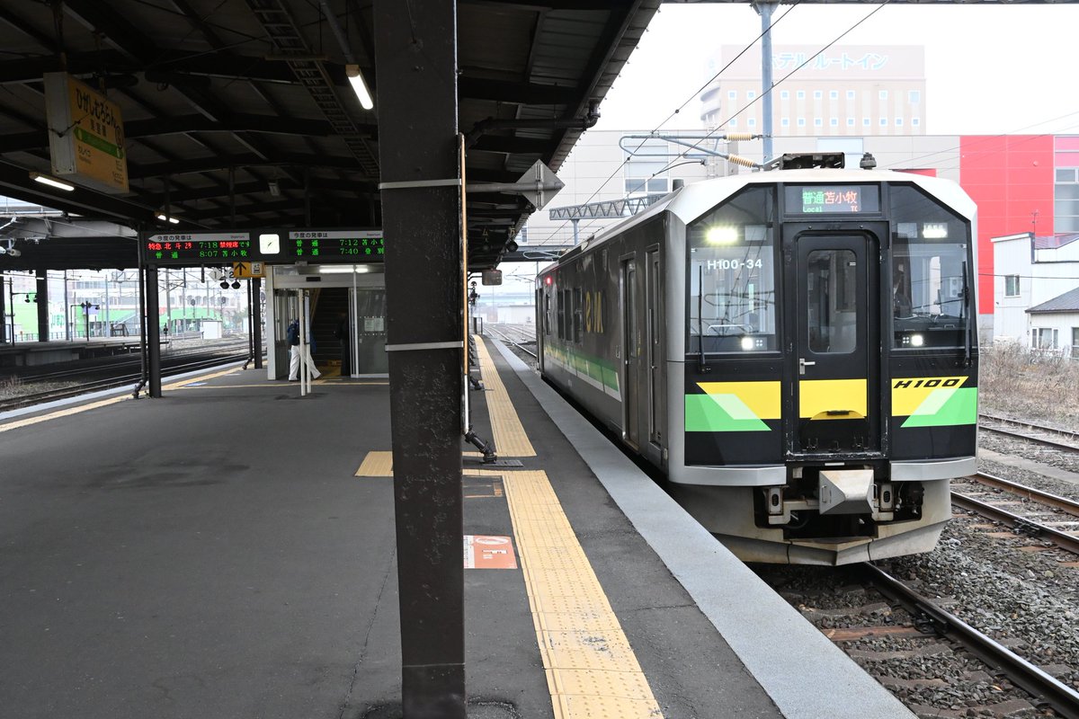札ムロ tweet media