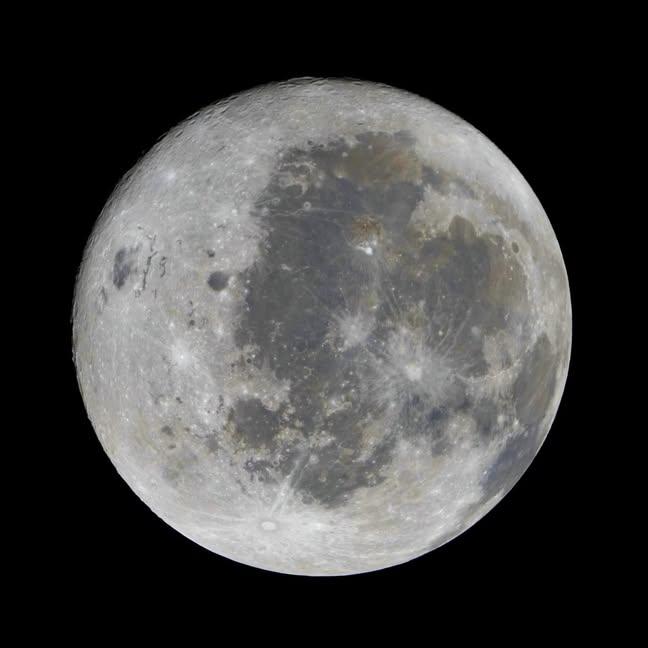 spacesocietyke's tweet photo. The Orion spacecraft entered the lunar gravitational sphere of influence at 04:38 UTC on April 6 (7:38 am EAT).

The closest approach to the moon is anticipated at 2:00 am EAT on April 7.

The livestream is scheduled to commence at 8:00 pm EAT.:
 https://t.co/azy3QnNyfT https://t.co/cMYeZfpO3g