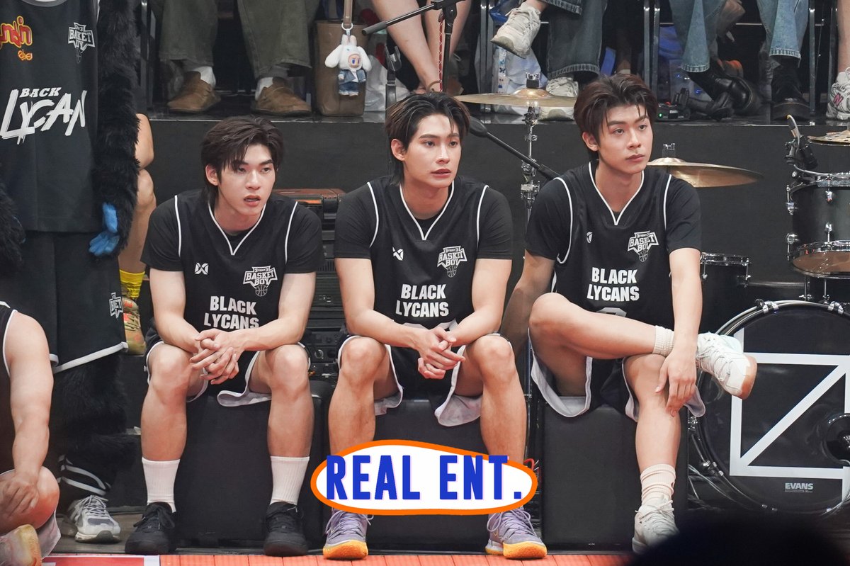 REAL ENT. tweet media