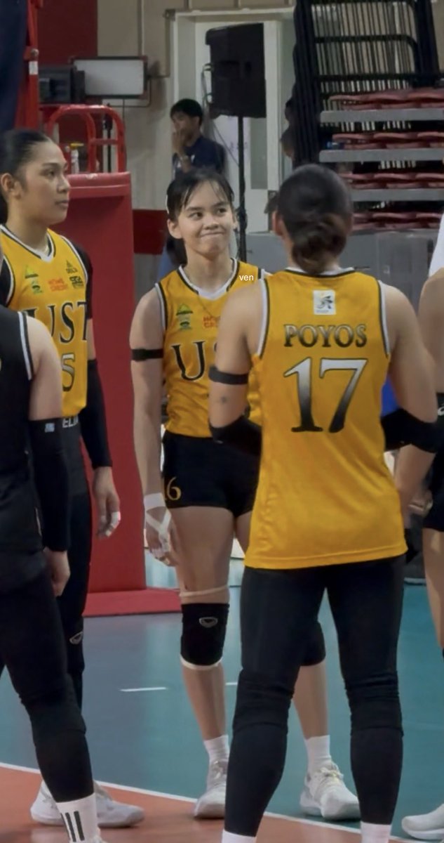 ven | ia tweet media