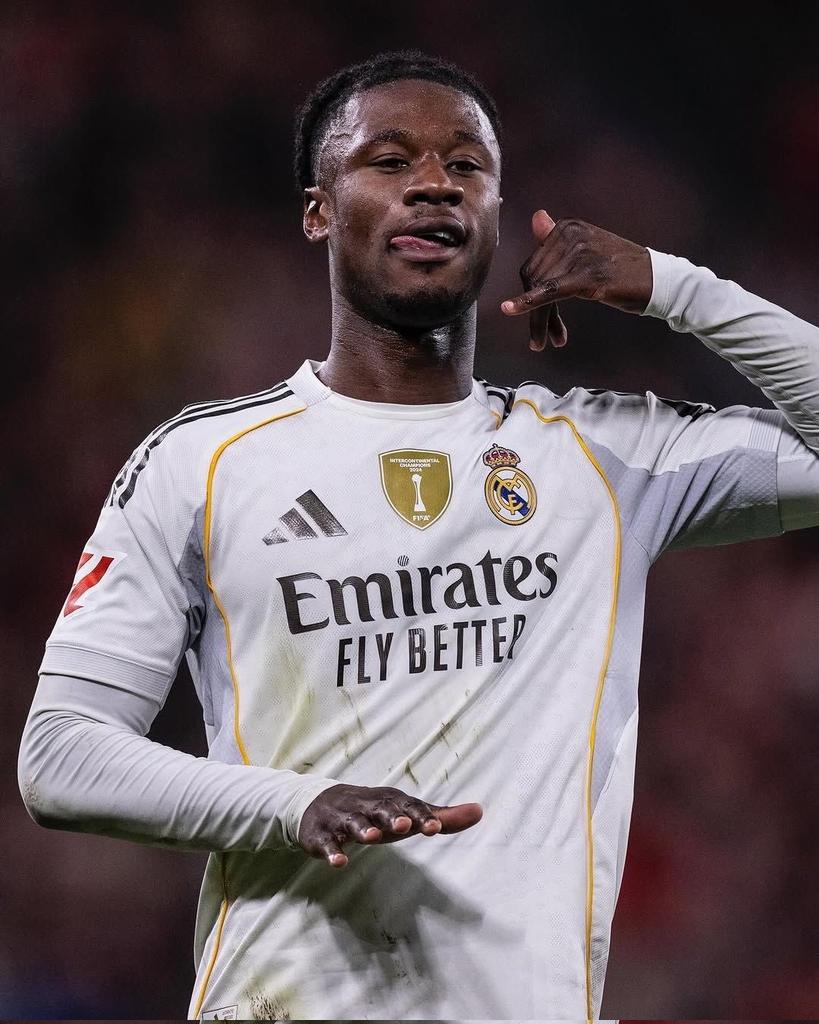 Utdmainoo_'s tweet photo. 🚨 JUST IN! Eduardo Camavinga is now more OUT than IN at Real Madrid.The talented French midfielder is seriously weighing his future at the Bernabéu, and for the first time, he's no longer considered untouchable by the club. [@marca]

Should Manchester United make a move for him? https://t.co/Lt2zDgTmIS