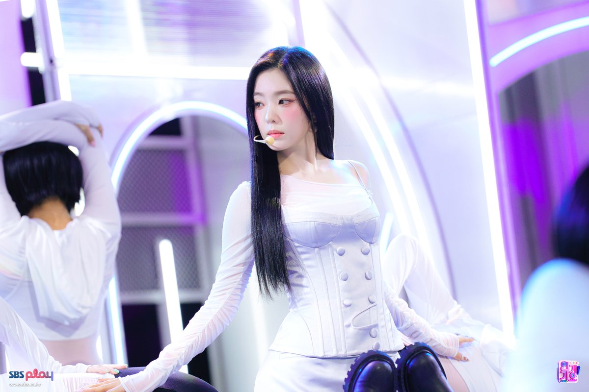 SBS 인기가요 (SBS Inkigayo) tweet media