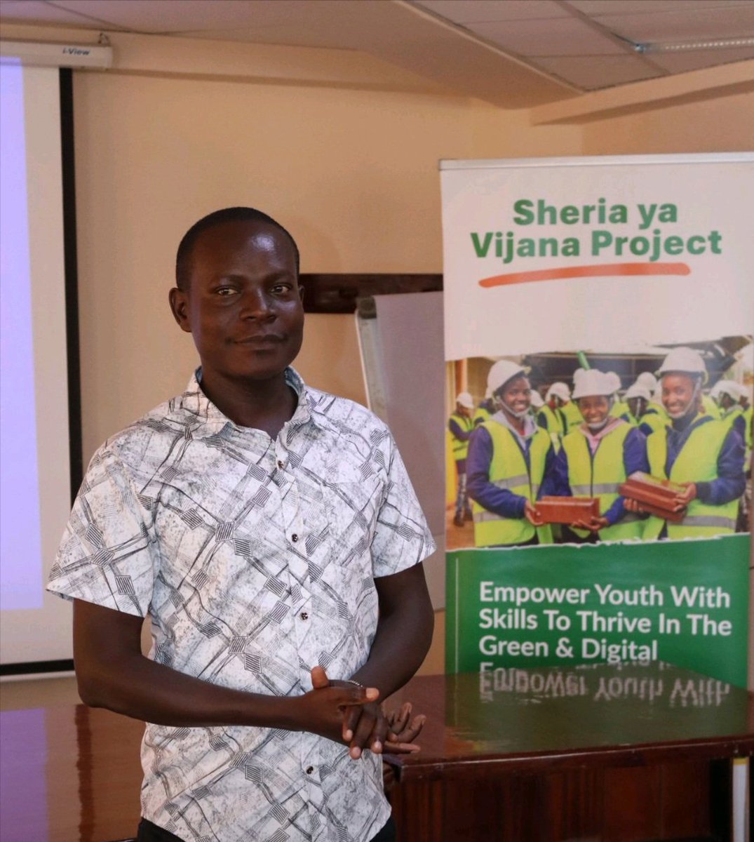 mukui_yvonne's tweet photo. Who is a youth worker?

I see them every day, mentors guiding climate innovators, facilitators holding safe spaces for mental health, advocates translating policy into action. I joined Community of Practice members #SYV
 Is there urgency for professionalization of youth work? https://t.co/imB4gGajLc
