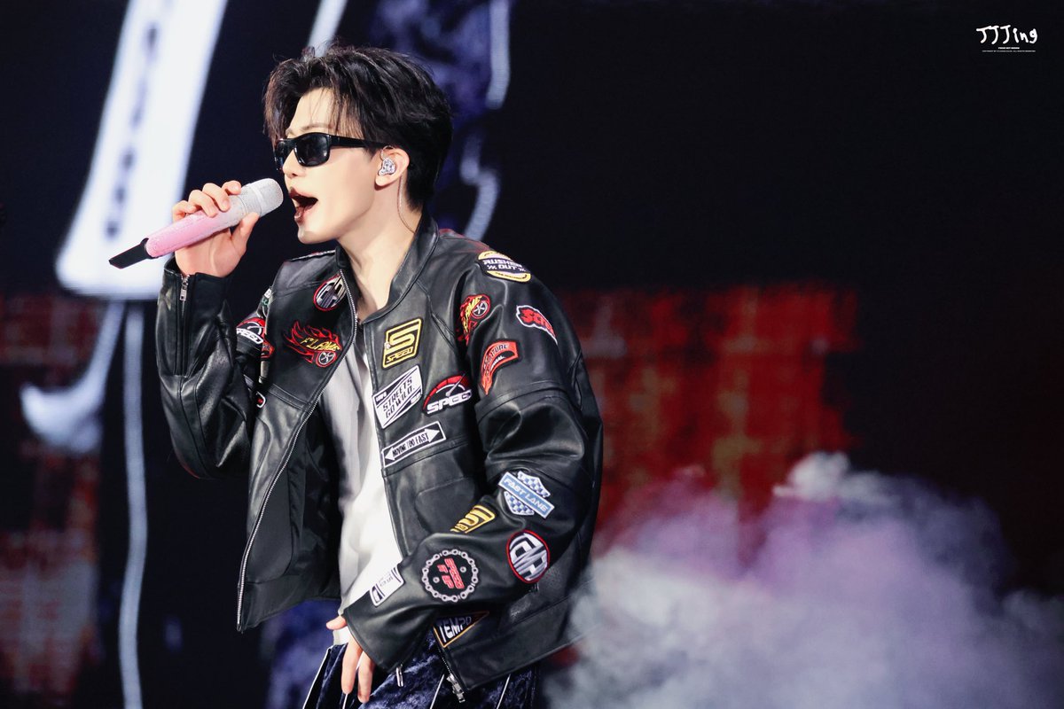 Jianajiajia tweet media