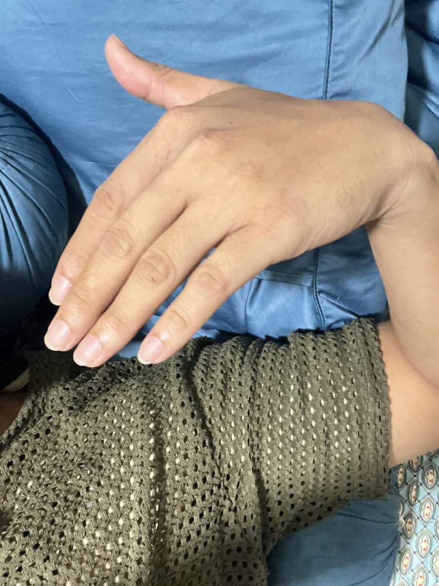 Douch den tweet media