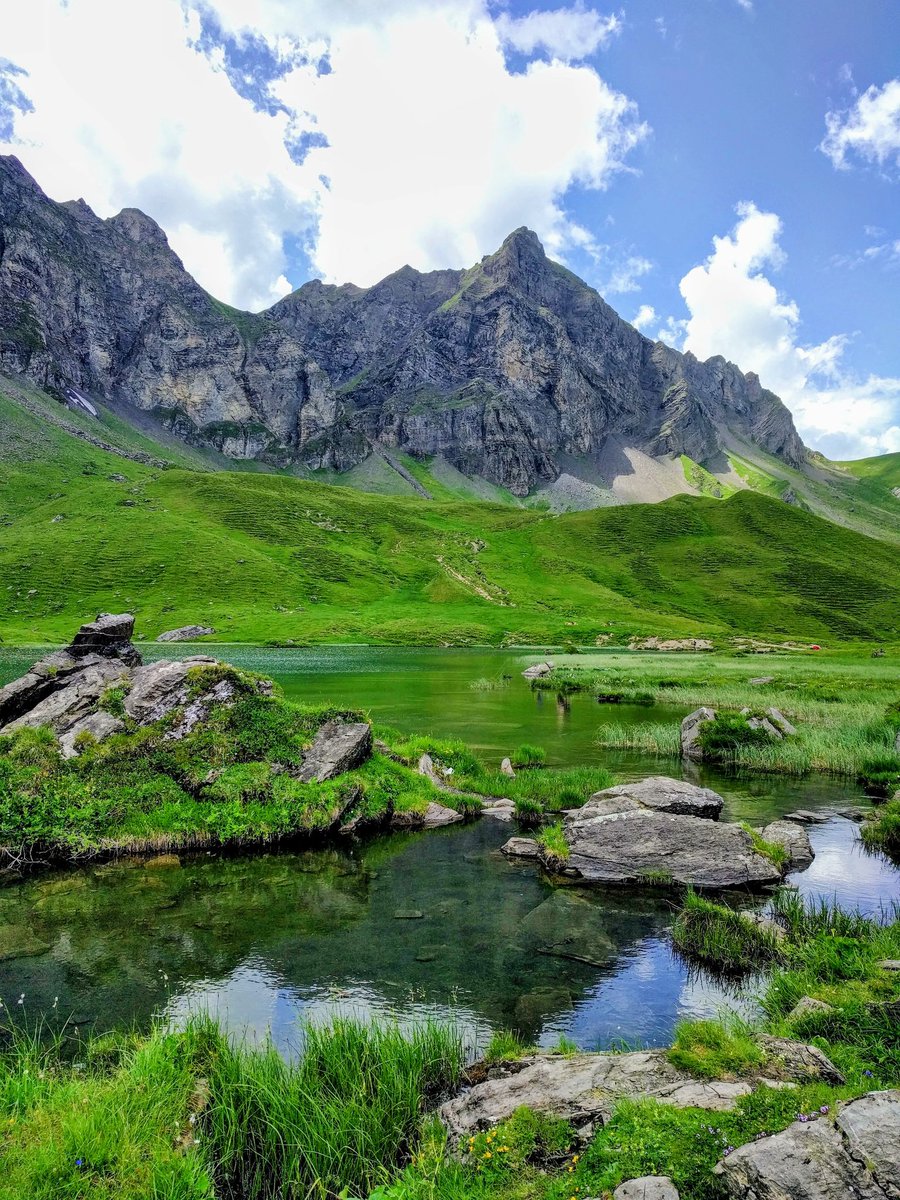 HikingSwitzerland tweet media