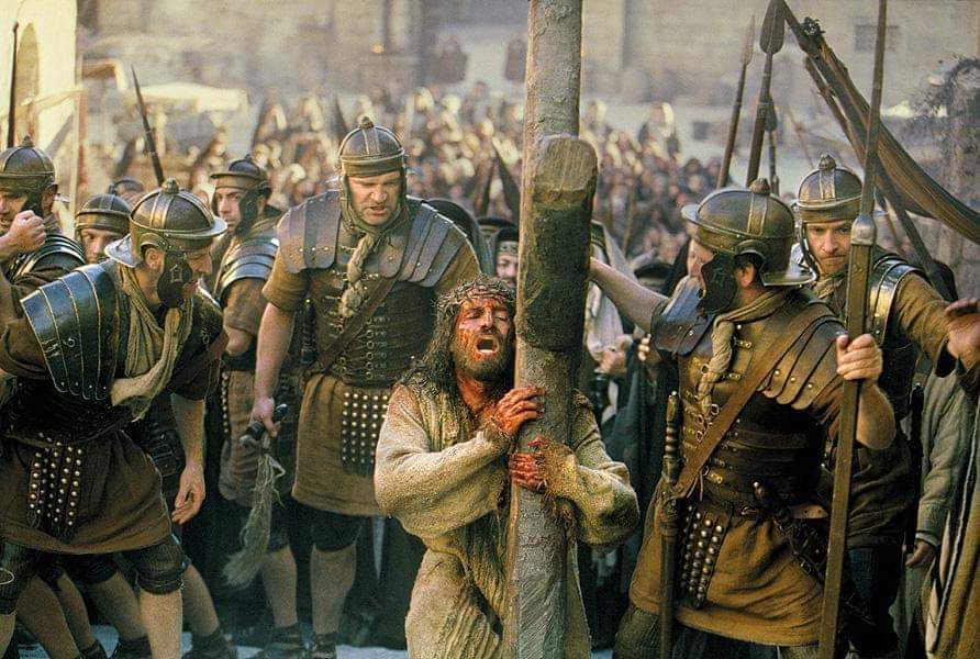 "ظُلِمَ أَمَّا هُوَ فَتَذَلَّلَ وَلَمْ يَفْتَحْ فَاهُ. كَشَاةٍ تُسَاقُ إِلَى الذَّبْحِ، وَكَنَعْجَةٍ صَامِتَةٍ أَمَامَ جَازِّيهَا فَلَمْ يَفْتَحْ فَاهُ." 
(إش 53: 7).