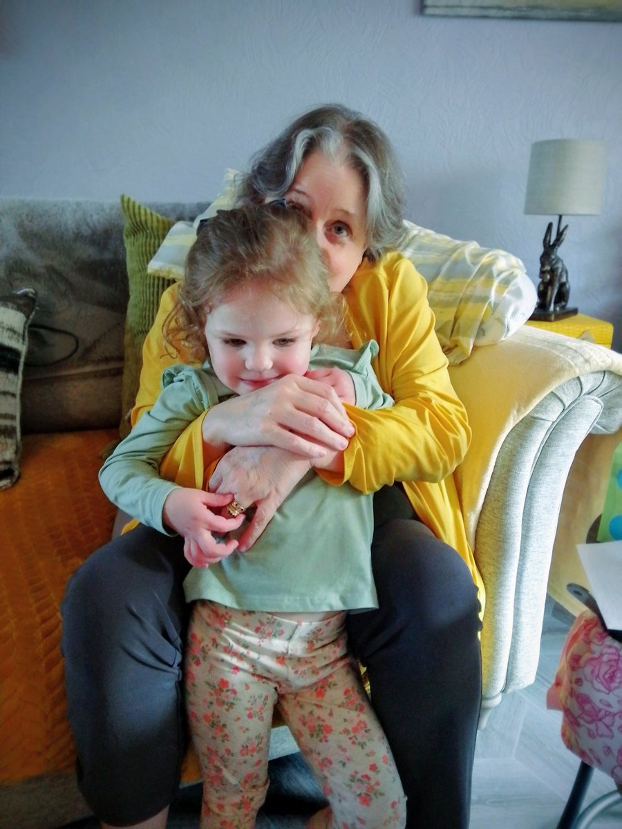 Cat Woman tweet media