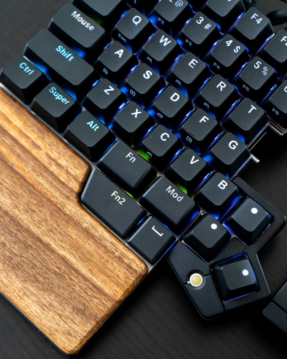 Ult. Hack. Keyboard tweet media
