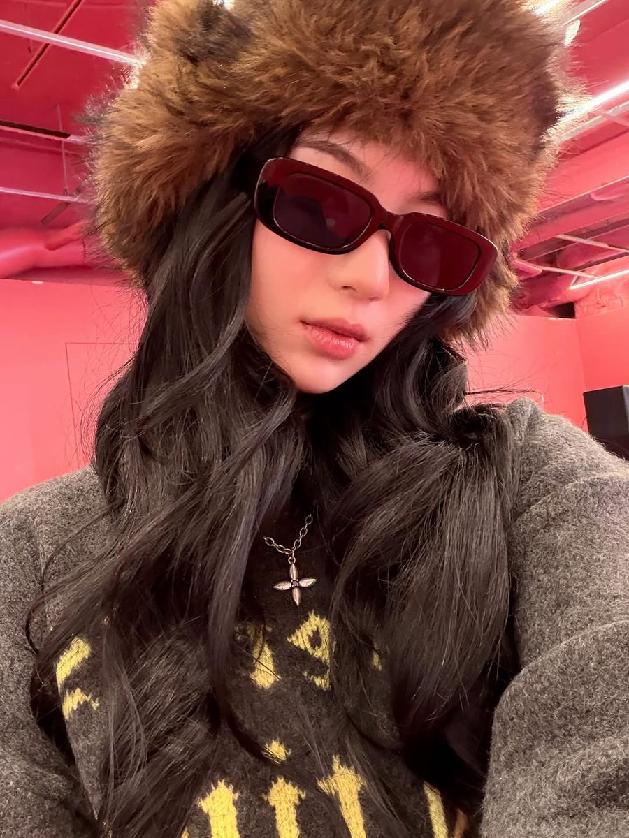 아이사 tweet media