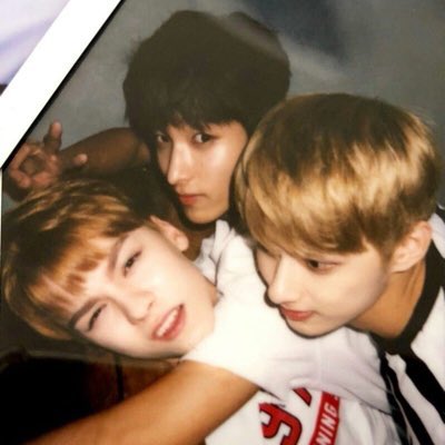 ‎rie🌻 tweet media