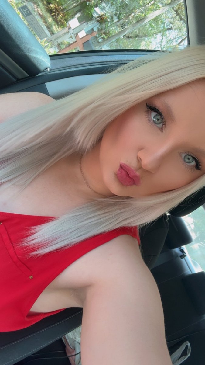 MeekiEndo's tweet photo. you should stare at me more 😏 

link in bio ❤️ https://t.co/egykXh6tF3