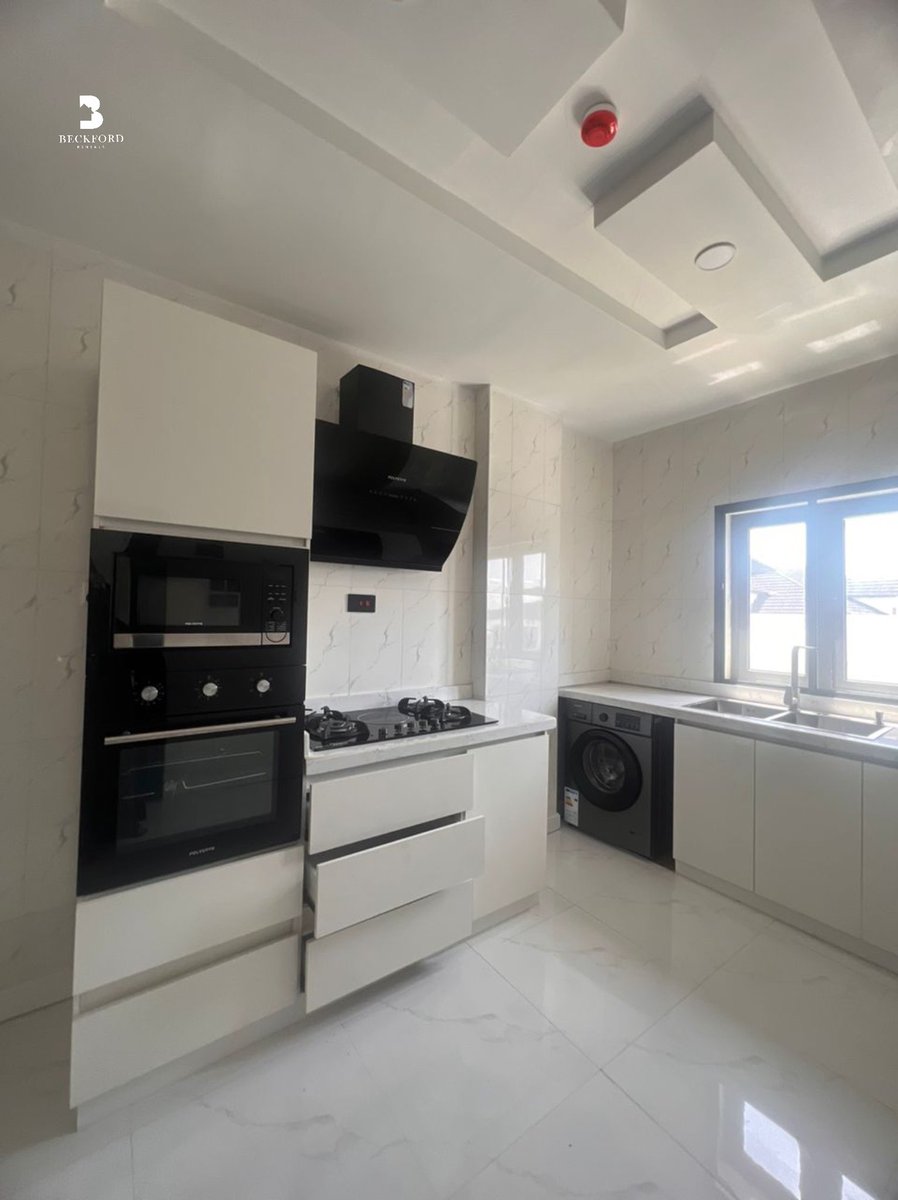 Beckford_Rent's tweet image. For rent!
3 bedroom flat with fitted in Old Ikoyi 
Rent: 40m
Service charge:- #3m
A/L/C- 10%

Phyno peller Seun Okinbaloye NADECO Abacha
