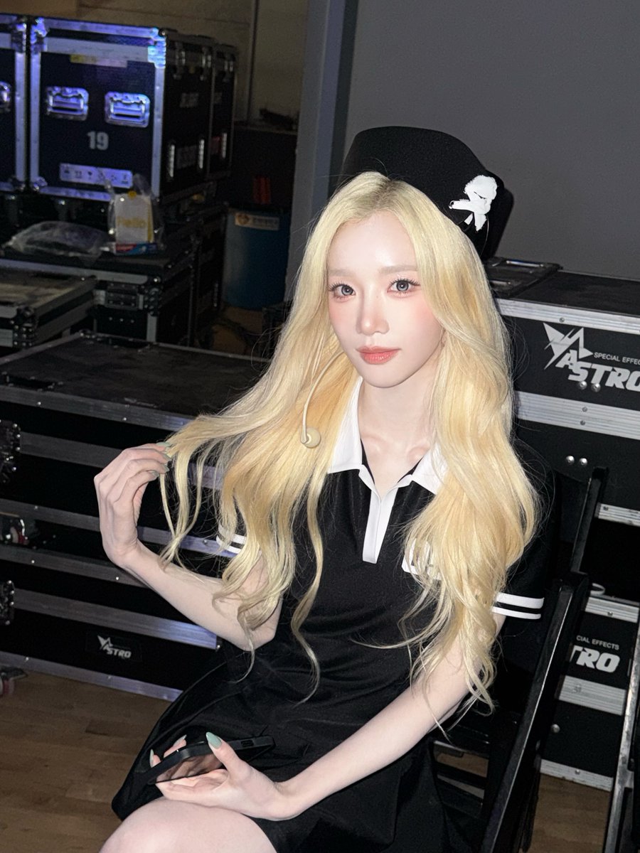 tripleS official tweet media