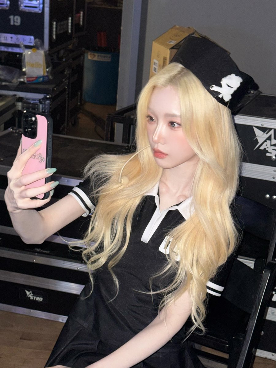 tripleS official tweet media