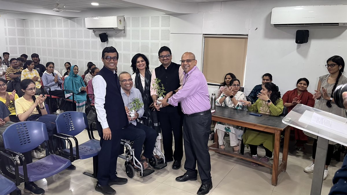 Indian Institute of Public Health Gandhinagar tweet media