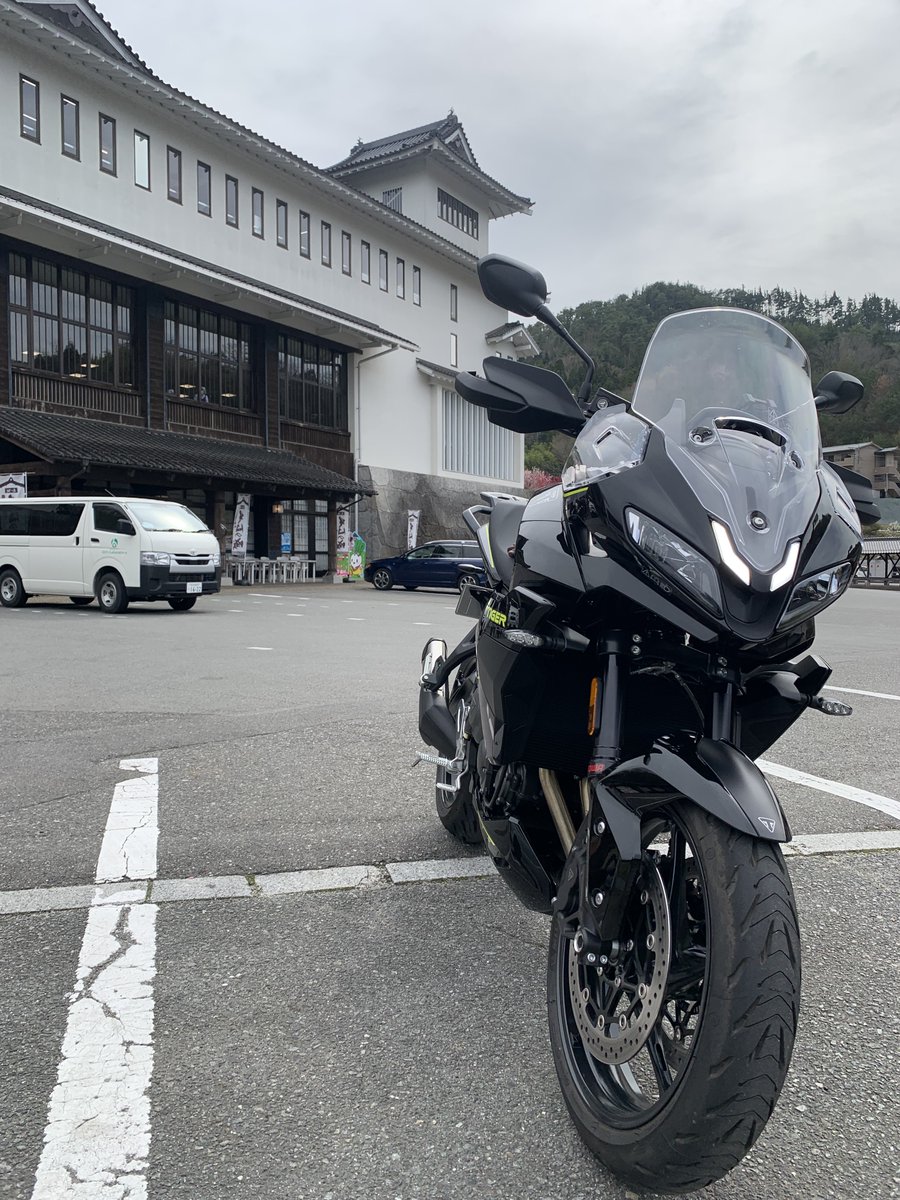 花桃ツーリング下見をしてきました。
前回は花桃が開花していなかったため、急遽目的地を変更しました
そして今回、リベンジ
——本日は、まだ蕾でした

満開はお預けですが、
その分「本番での景色」に期待が高まります🌸

最高のタイミングでのツーリングだと思います
是非一緒に走りましょう