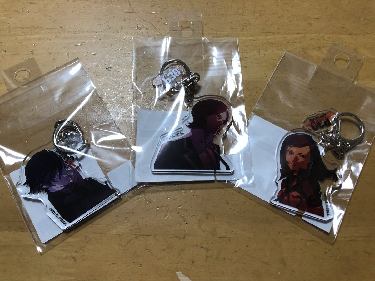 jdy0pdj7hse1v8's tweet image. どうせ交通費出るので、現場帰りに上野のヤマシロヤに行って来ました🚃੭ꠥ⁾⁾
めっちゃグッズ置いてありました😳
ちなみにP1&amp;amp;P2のキーホルダー買って来ました‼️
#persona #p30th #ATLUS