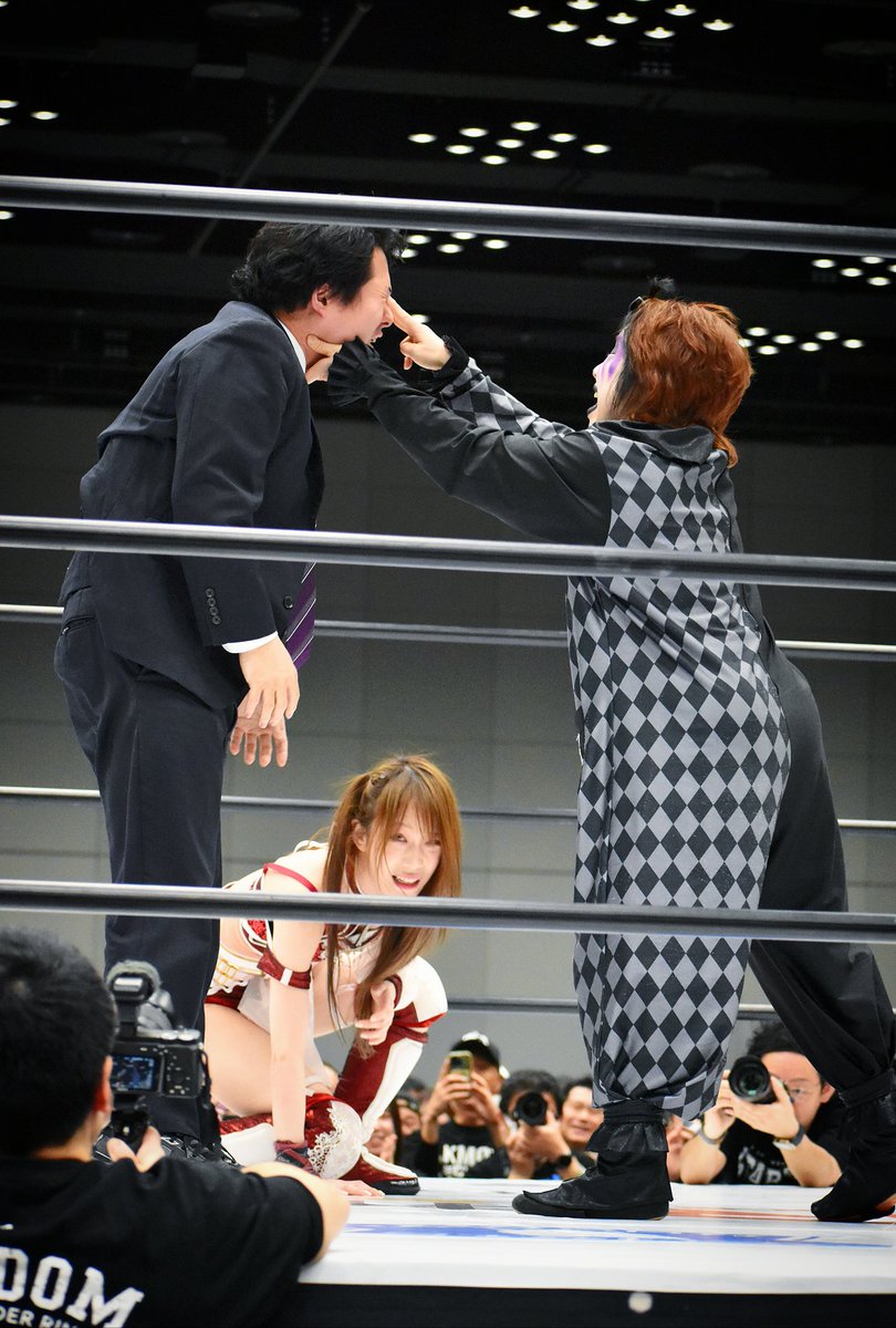 kQYa7orLnn3yKIH's tweet image. 2026.4.4　大阪・ハービスホール
社長にクリティカルヒットな目潰しデース🤣

#フキゲンです
#HATE
#STARDOM