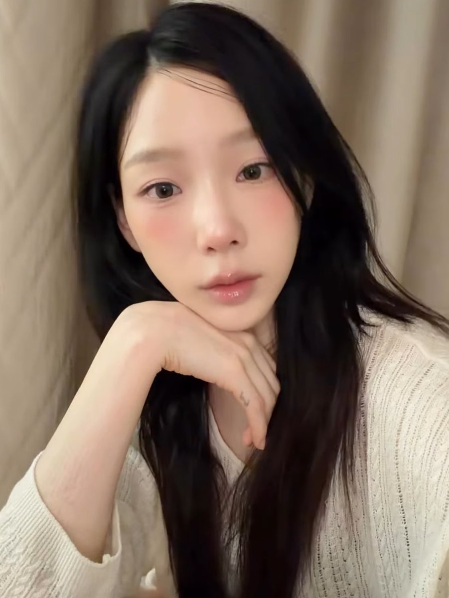 홀리🦋 tweet media