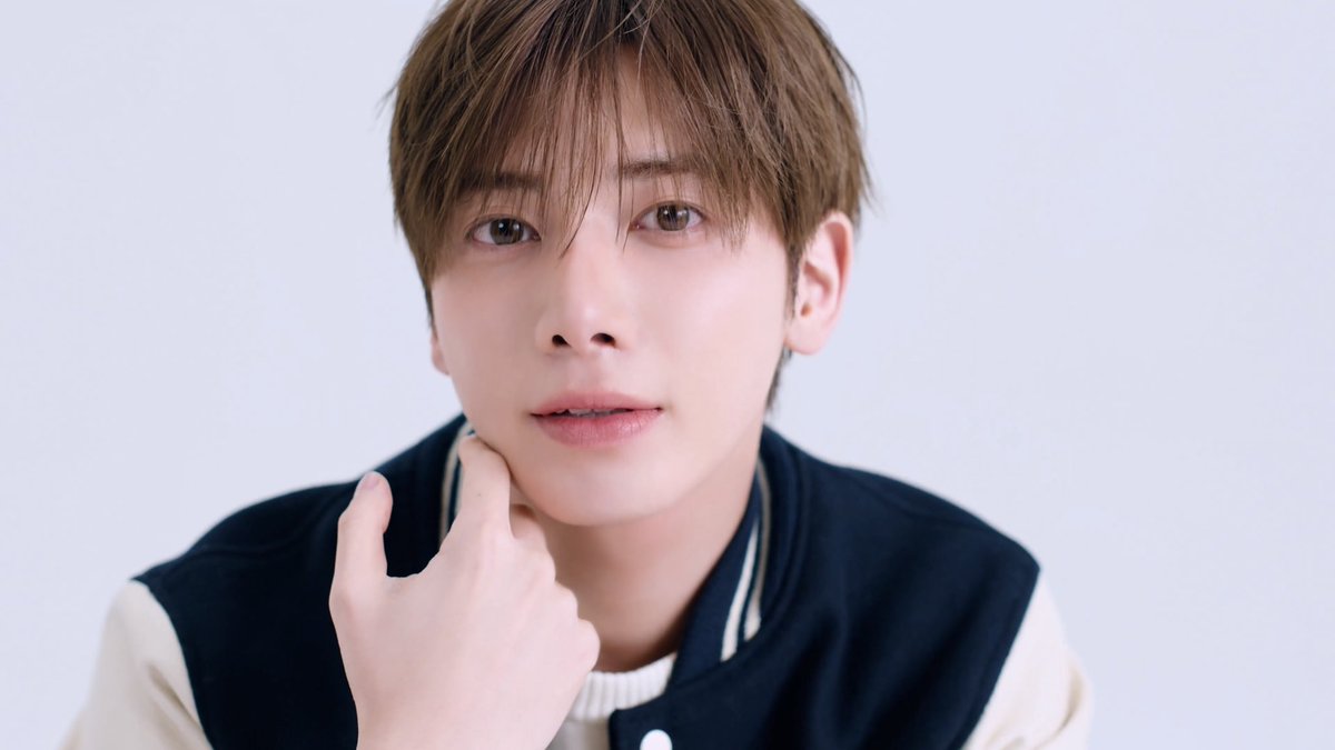 현현² tweet media