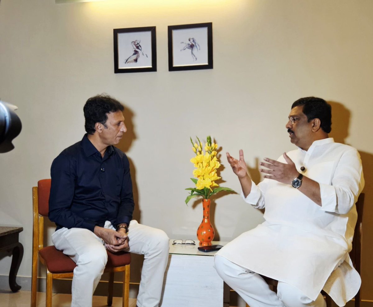 NasirHussainINC's tweet image. 06 April 2026 | 📍Davangere, Karnataka | By-Election Campaign

Today, at an interview with News Akbar regarding the Davangere South by-election campaign.

#Davangere #Karnataka #ByElection #ElectionCampaign #MediaInteraction