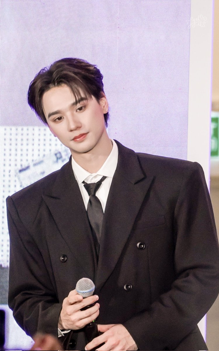 แพ้แก้ม tweet media