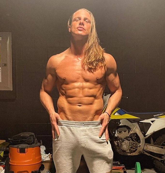 (Not @SuperKingOfBros) tweet media