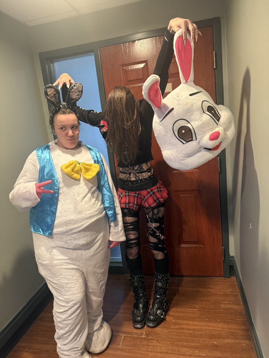 hxnny dripp tweet media