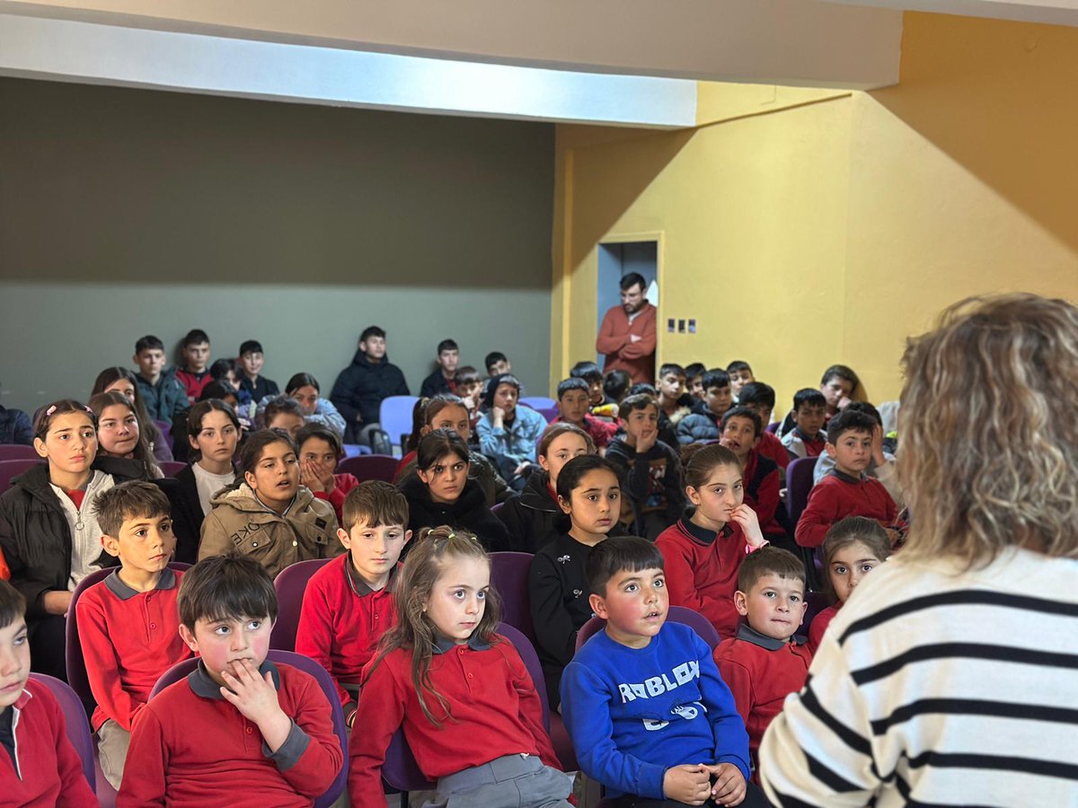 KorganYbo's tweet photo. 🚨Öğrenci, öğretmen ve personellerimize kul Afete Hazırlık Kulübü tarafından "Okul Afet ve Acil Durum Farkındalık Eğitimleri" verilmiştir. 🦺
Eğitimi veren Afete Hazırlık Kulübü öğretmenlerimiz Songül YÜKSEL ve Saliha SELÜK'e teşekkür ederiz.💐
>> https://t.co/IlmjdLC3Q3
#afet https://t.co/GuLk24DVDH