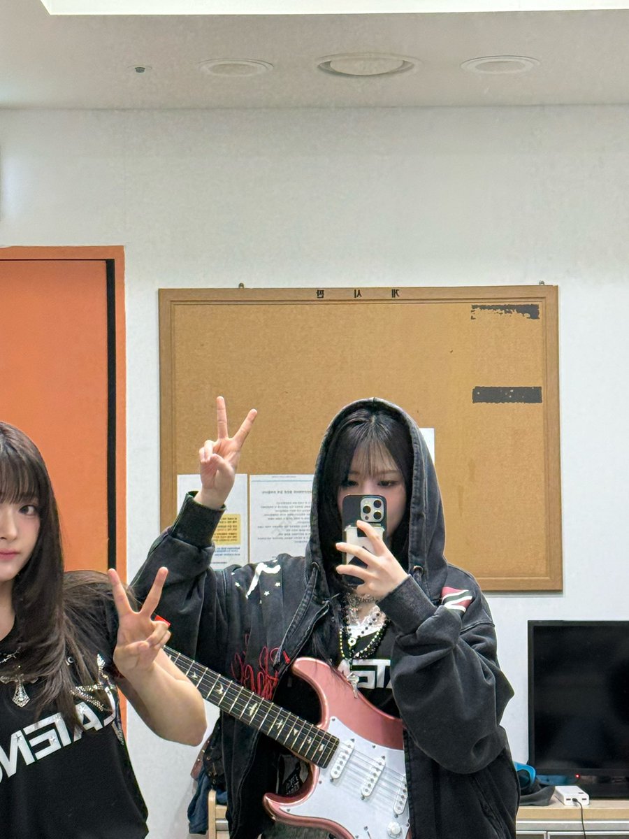 희연 HEE YEON tweet media