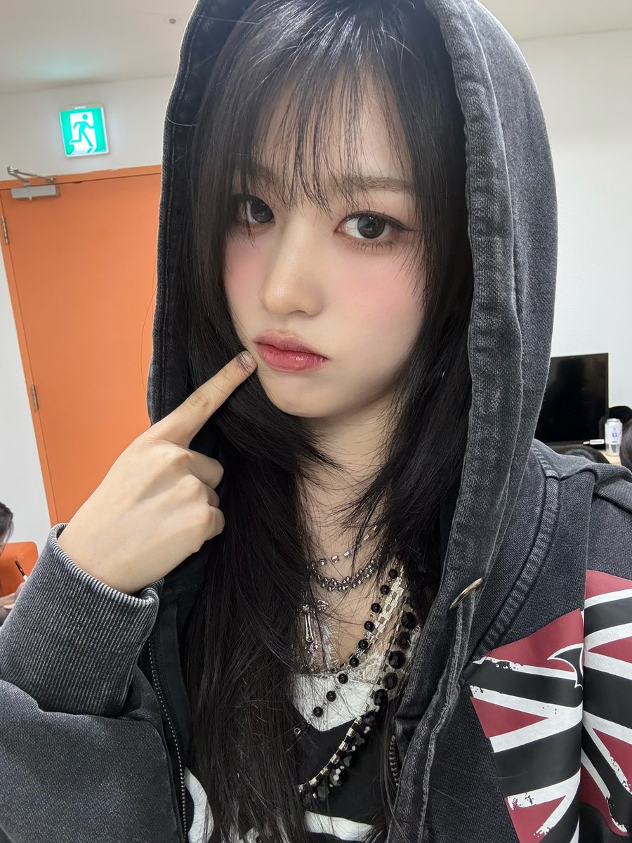 희연 HEE YEON tweet media