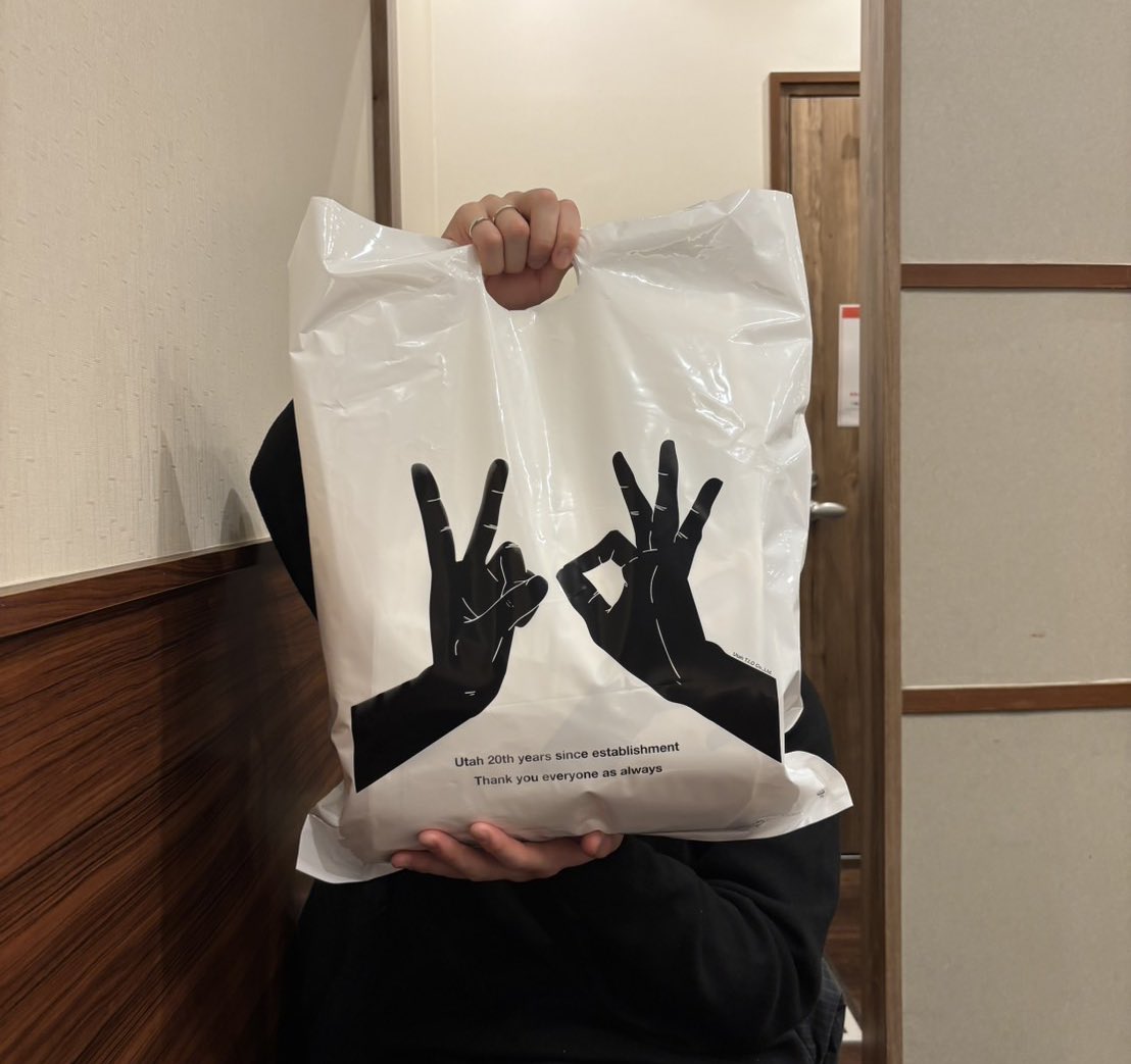 __lig08's tweet photo. 小さい幸せのために労働がんばるよ〜〜 https://t.co/Ftx7n2owIL