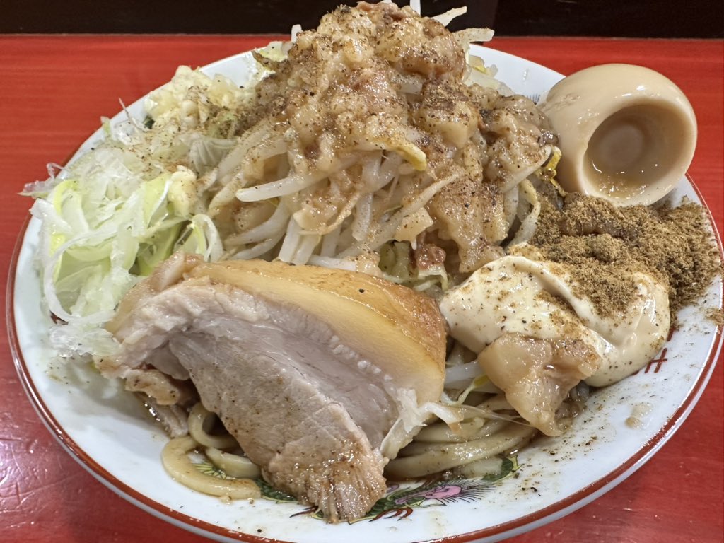 久々に食べました。
動けません🍜
