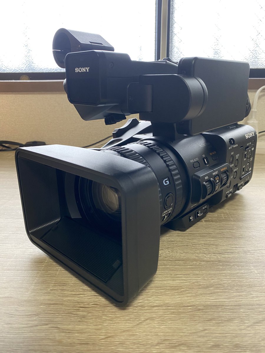 livedoug2018's tweet photo. 10年ぶりに
新しいカメラを買い替えました！
2016年に買った業務用カメラのお陰で、今まで
色んな動画制作を担当させてもらえました。
今回、融資も得る事ができて、新しい業務用カメラを購入する事ができました。

これから次の10年も新しい相棒と一緒に
動画制作を続けていきます！ https://t.co/aeVvA381Lb