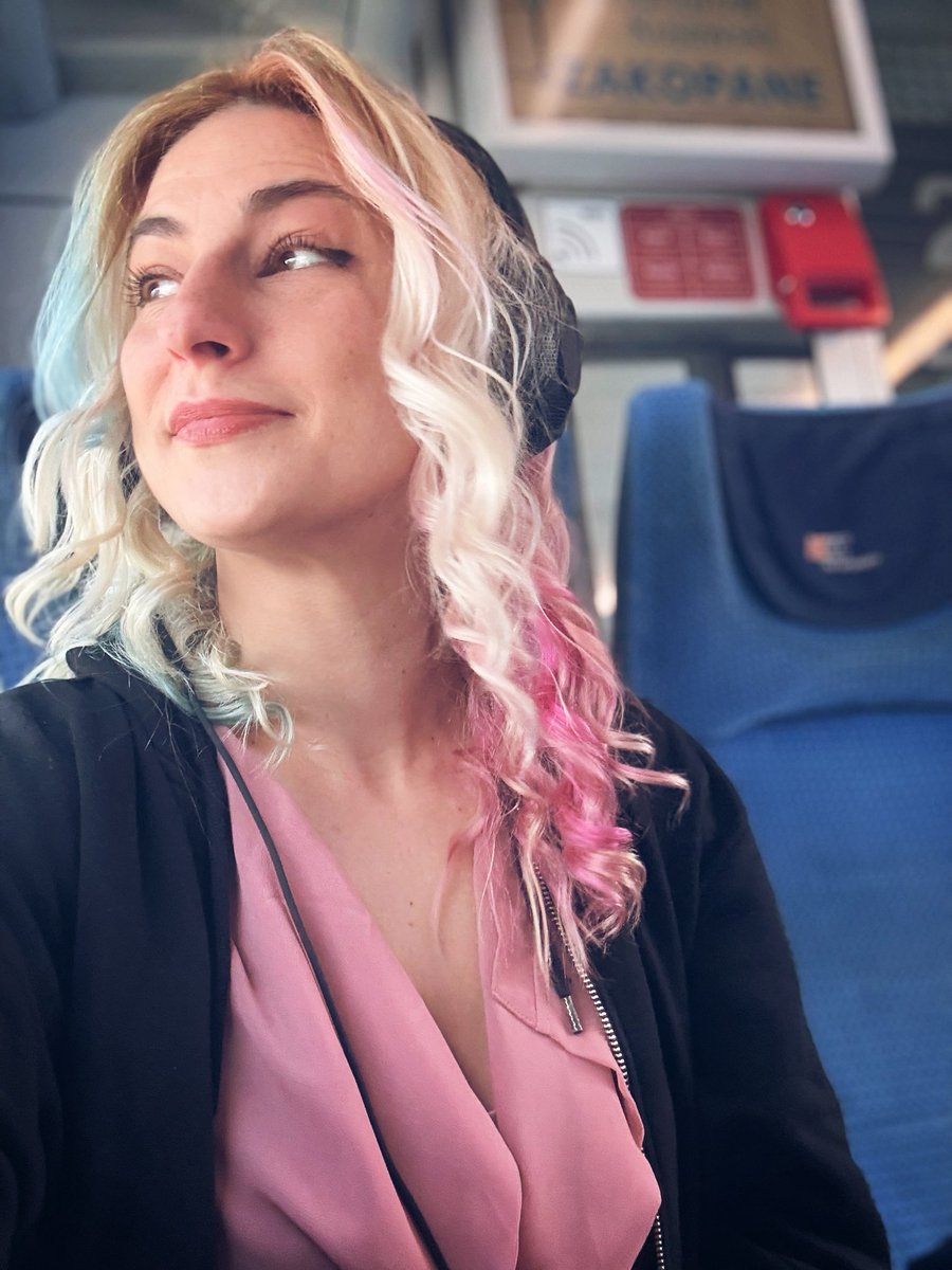 Goddess Elza tweet media