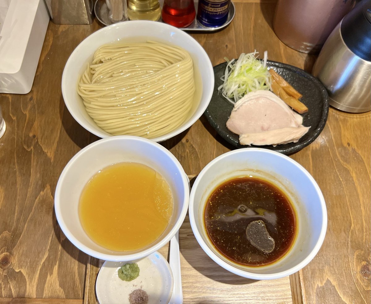 ニボらー(ファボが消える不具合あり) tweet media