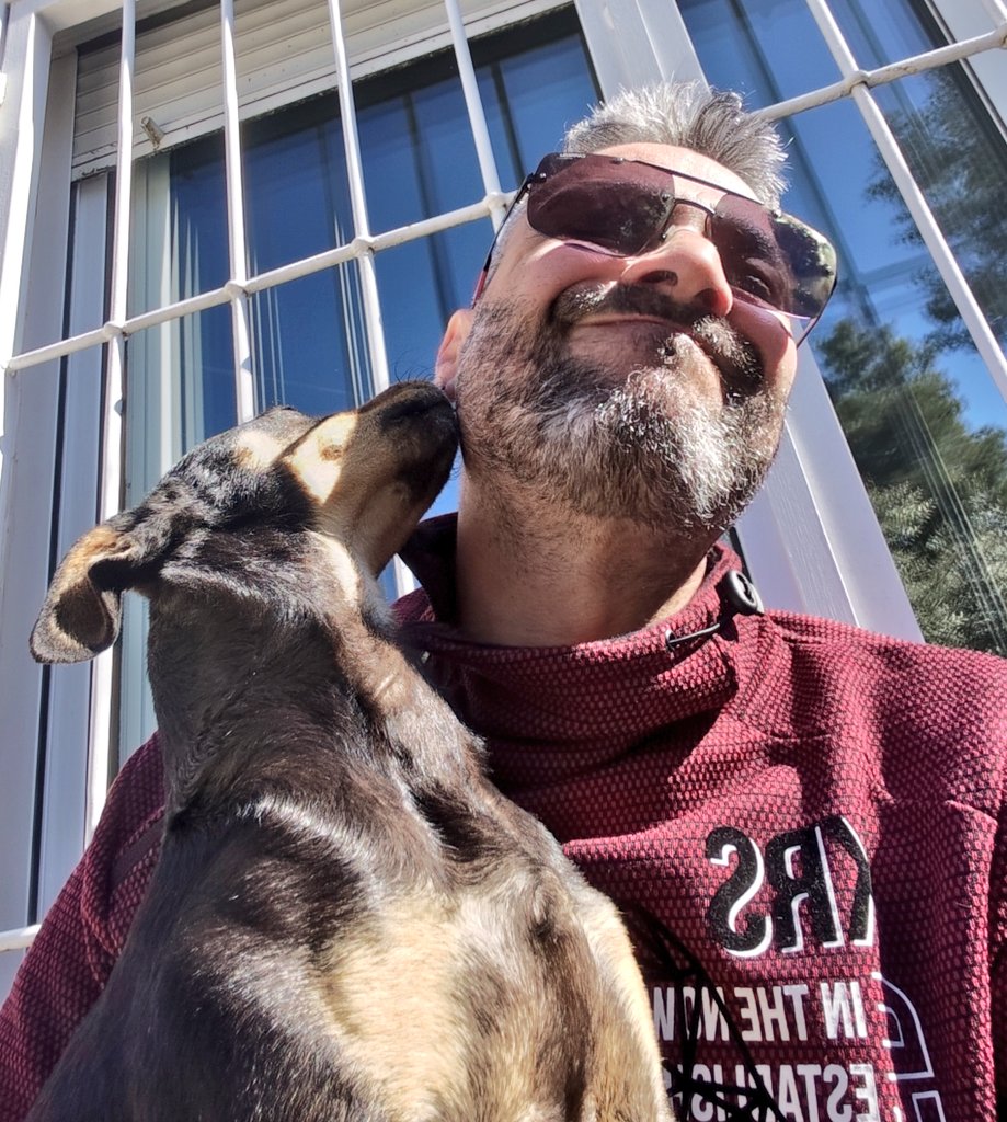 xabivilar's tweet image. Último día de vacaciones, me quiero morir! Feliz día de la "mona" 😂
#holidays #home #dog #dad #relax #hoynoharenada #malavida