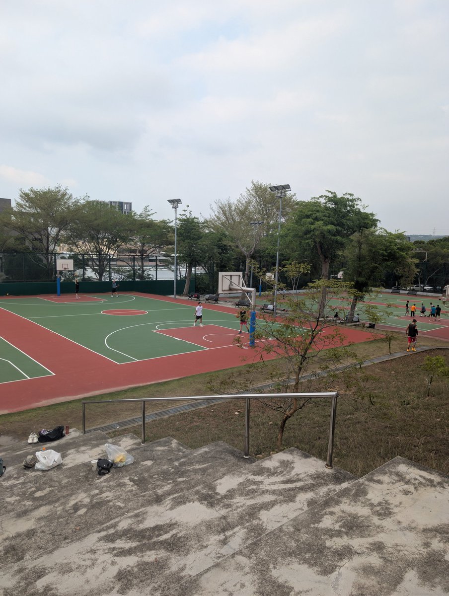 哲學的哲 tweet media