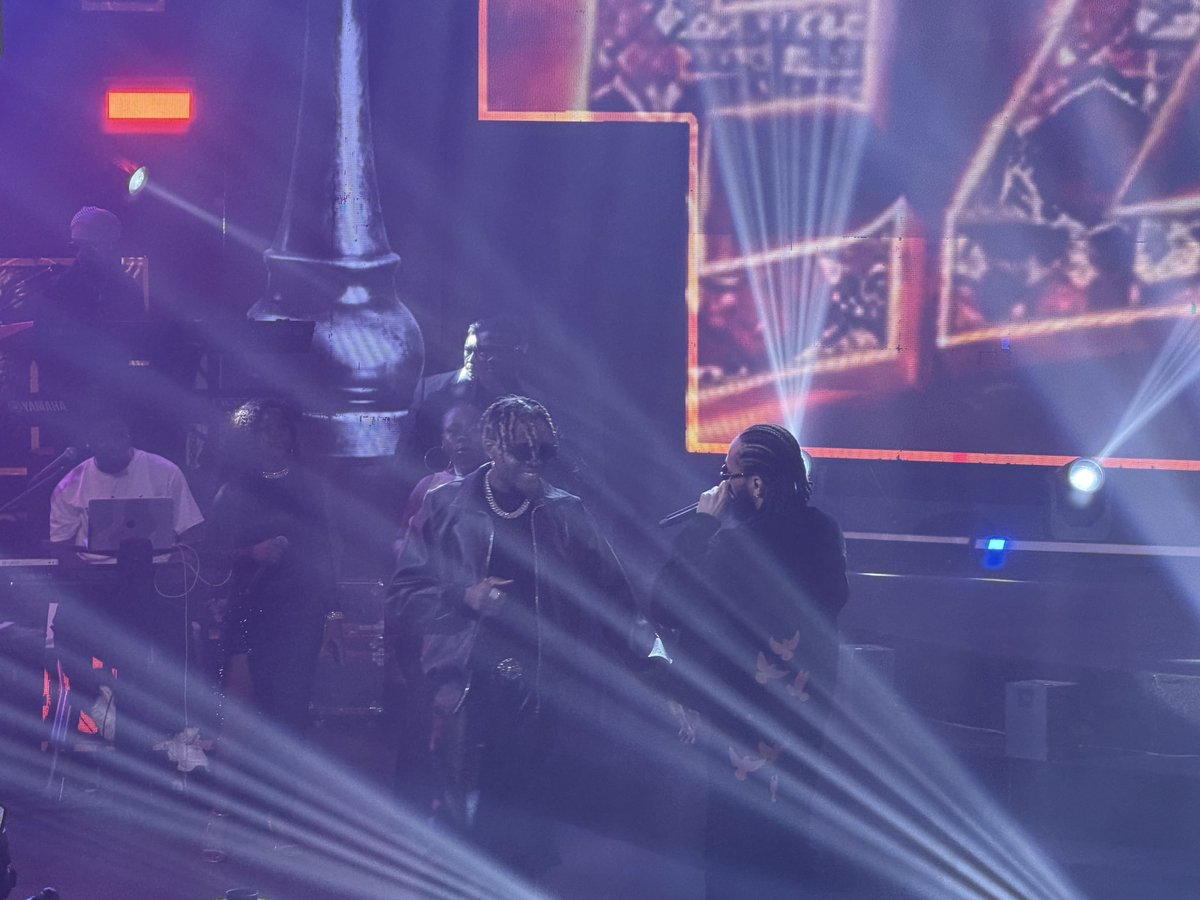 ℳµnª ☻ tweet media