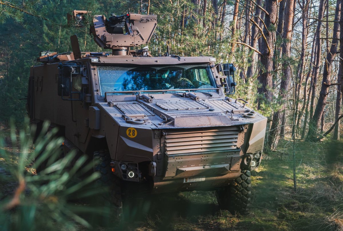 pascalbtr's tweet image. Bel aperçu du tourelleau téléopéré FN Herstal qui équipe spécifiquement le #Griffon #CaMo de l'armée 🇧🇪 👍
📷Belgian Infantry School
