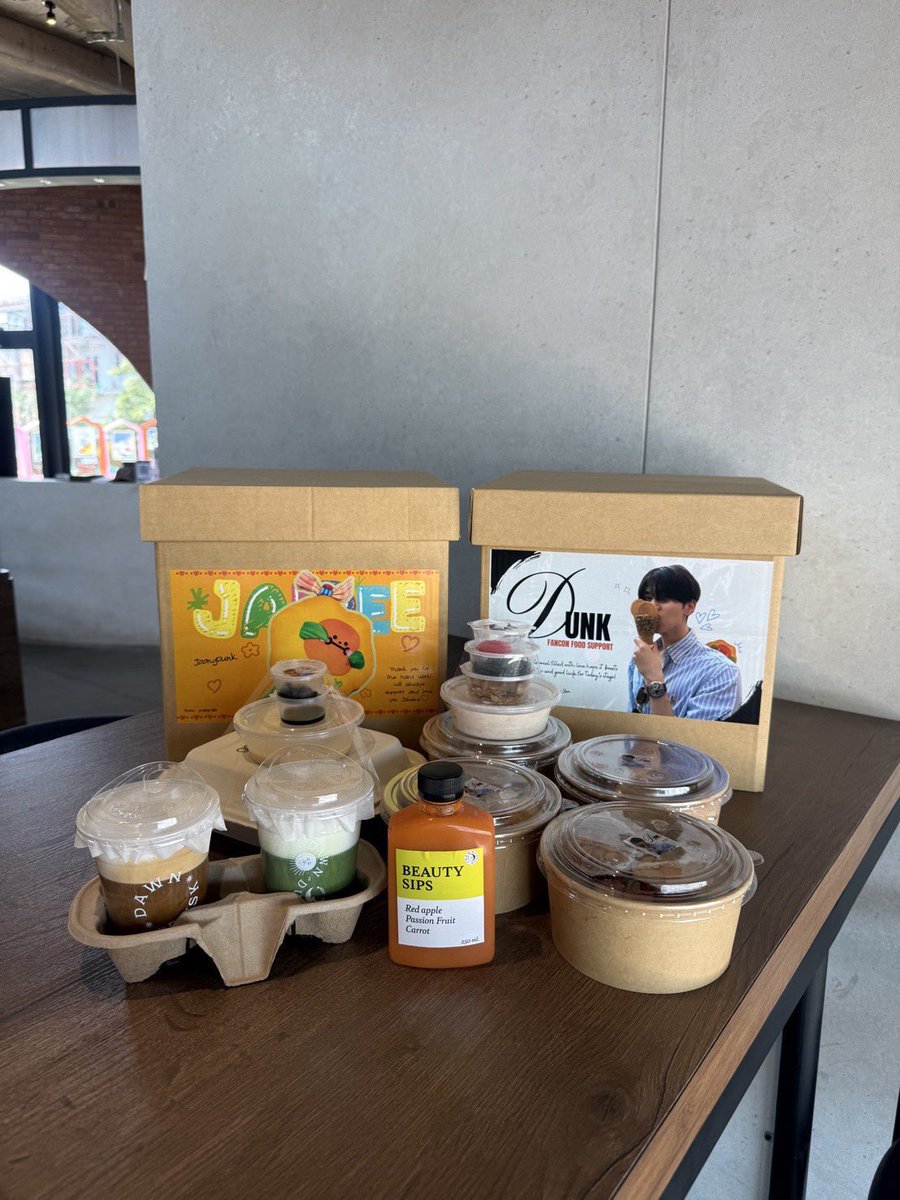 Dunk_OfficialTH's tweet photo. [ #DunkFoodSupport ] 

#JoongDunkFancon

Date: 6 April 2026
Meal: Light afternoon meal 
From: 
K. @jjoongnata 
K. @joongdunkfans 
K. @Acdmla 
K. @yankuchiki 
K. @eikha95771

We deeply appreciate your kindness and love for Dunk Natachai. 🙏🏻🖤 

@dunknatachai #dunknatachai #dunkdunk